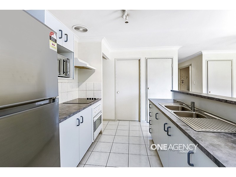 8 Balala Close, Forest Lake QLD 4078