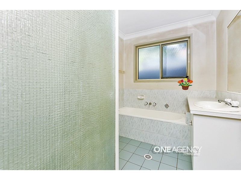 8 Balala Close, Forest Lake QLD 4078