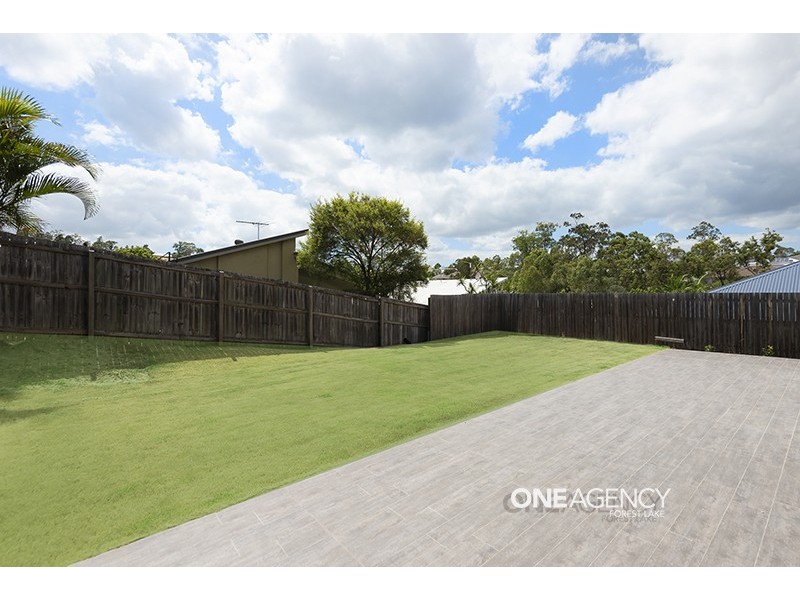6 Gelu Court, Springfield Lakes QLD 4300