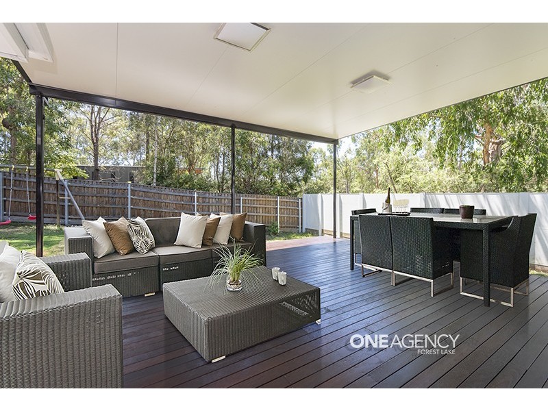 8 Lockyer Court, Forest Lake QLD 4078