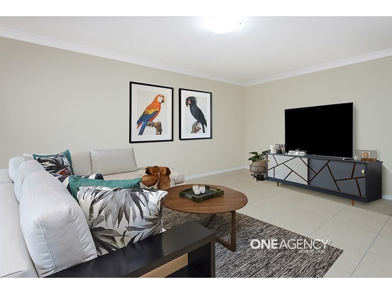 8 Lockyer Court, Forest Lake QLD 4078