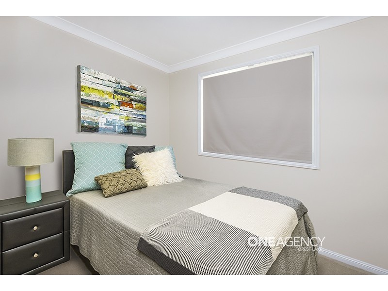 8 Lockyer Court, Forest Lake QLD 4078