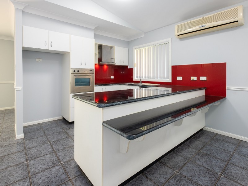 25 Chelsea Place, Forest Lake QLD 4078