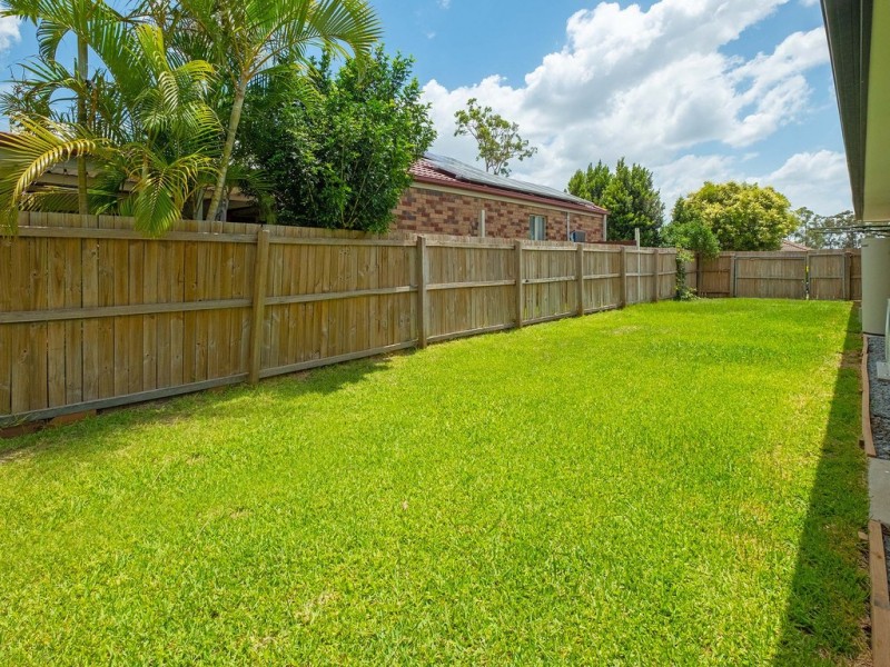 25 Chelsea Place, Forest Lake QLD 4078