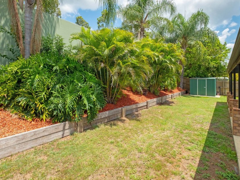 25 Chelsea Place, Forest Lake QLD 4078
