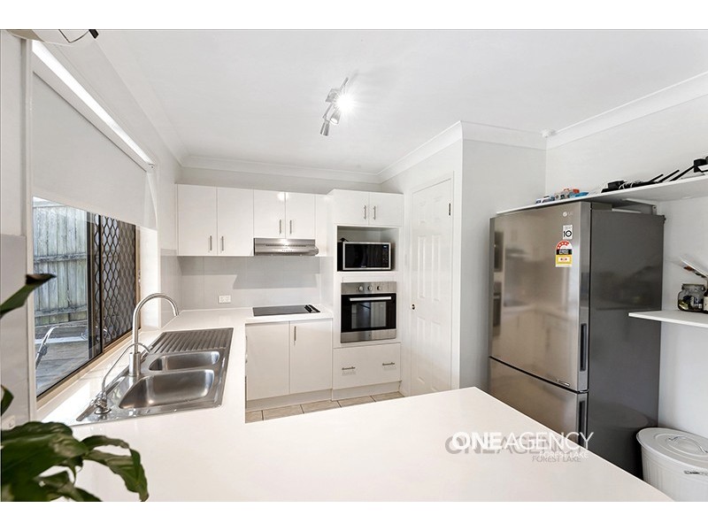 11 Napier Pl, Forest Lake QLD 4078