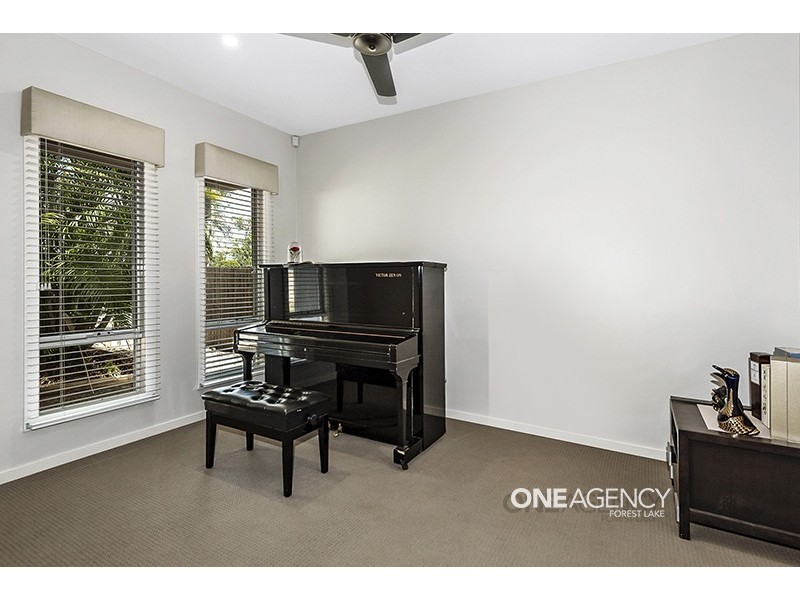 3 Boronia Court, Springfield Lakes QLD 4300