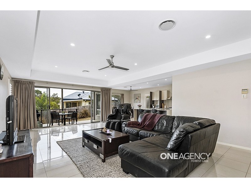 3 Boronia Court, Springfield Lakes QLD 4300