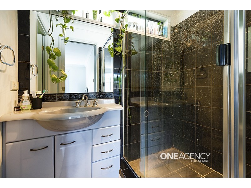 24 Medici Place, Forest Lake QLD 4078