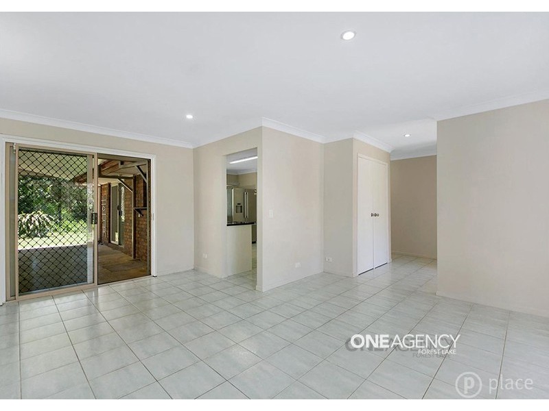 10 Wilpowell Street, Oxley QLD 4075