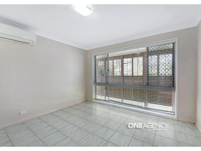 10 Wilpowell Street, Oxley QLD 4075