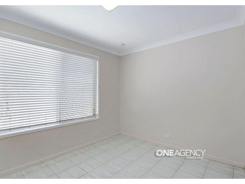 10 Wilpowell Street, Oxley QLD 4075