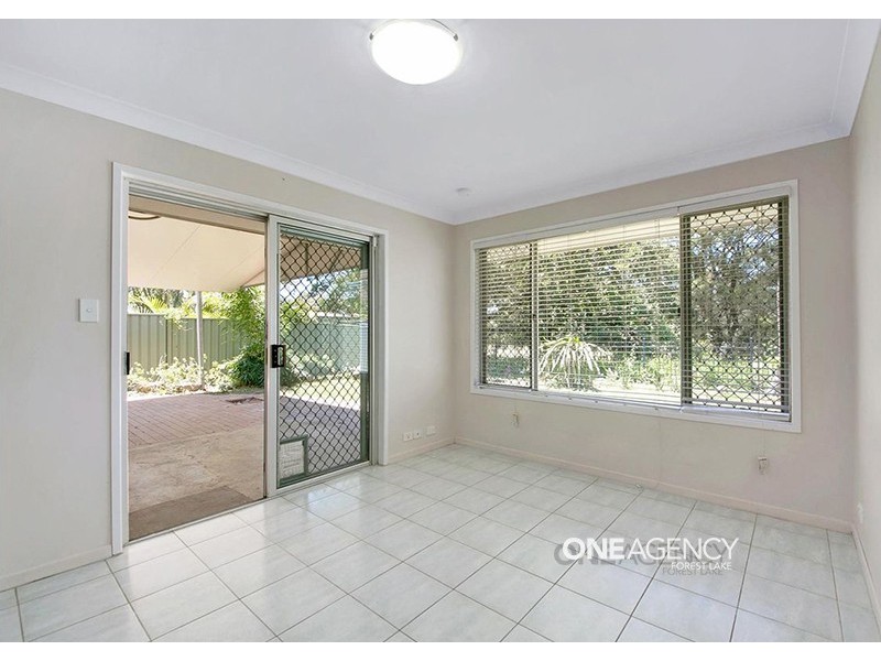 10 Wilpowell Street, Oxley QLD 4075