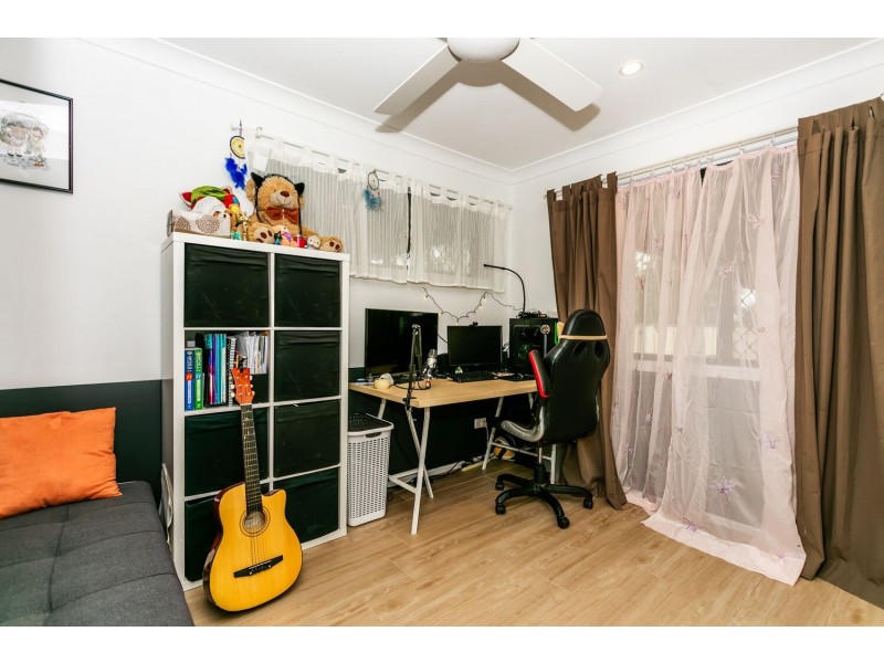 2 Letitia Street, Regents Park QLD 4118