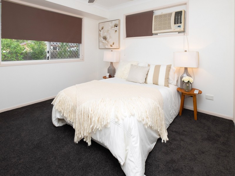 16 Tenterfield Place, Forest Lake QLD 4078
