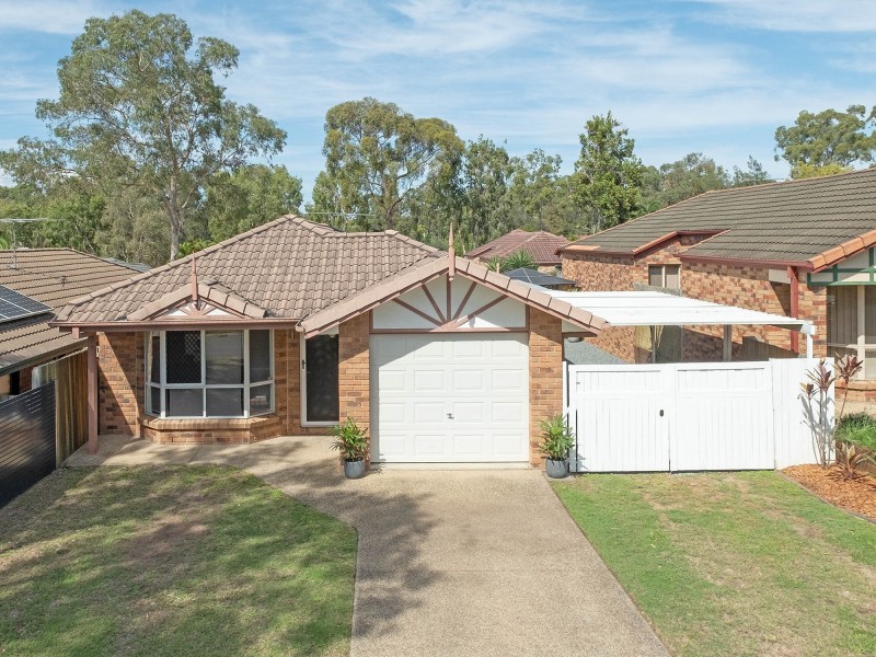 16 Tenterfield Place, Forest Lake QLD 4078
