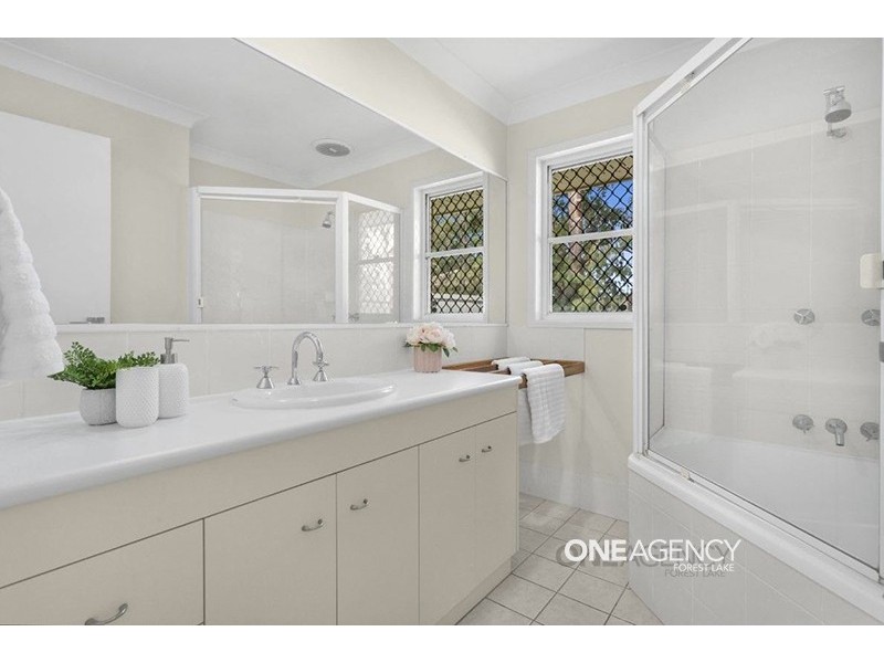 28 Mawson Place, Forest Lake QLD 4078