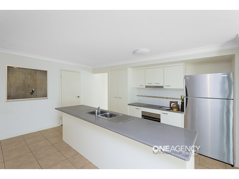 8 Treeline Place, Durack QLD 4077