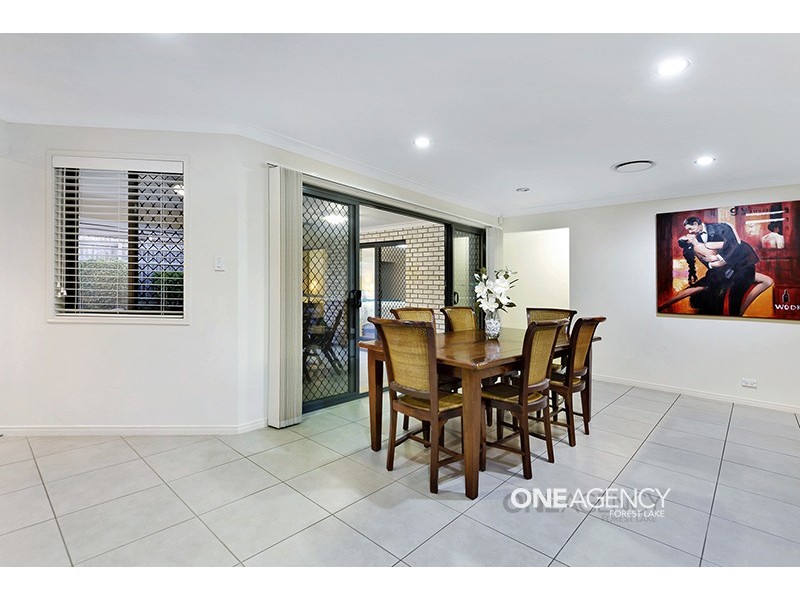 17 Daisy Place, Doolandella QLD 4077