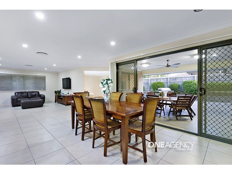 17 Daisy Place, Doolandella QLD 4077