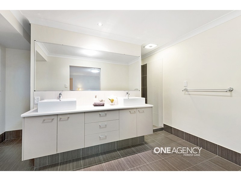 17 Daisy Place, Doolandella QLD 4077