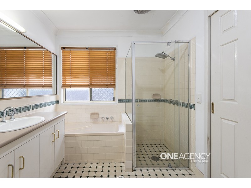 36 Clarendon Circuit, Forest Lake QLD 4078