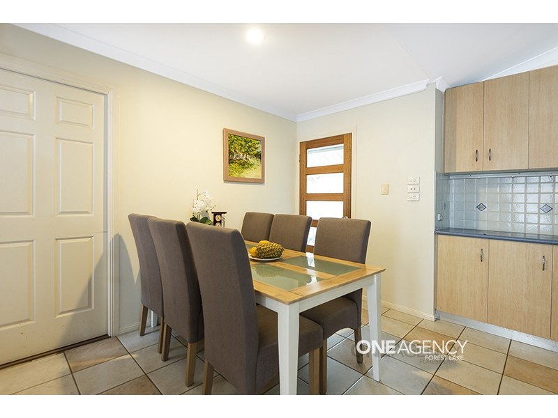 23 Jindabyne Cct, Forest Lake QLD 4078
