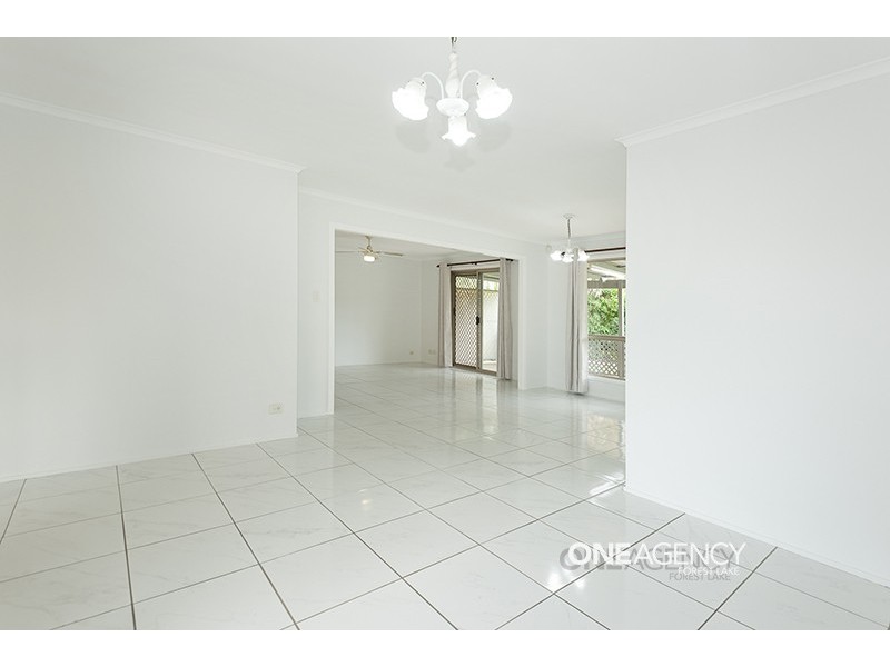 28 Clifton Crescent, Durack QLD 4077