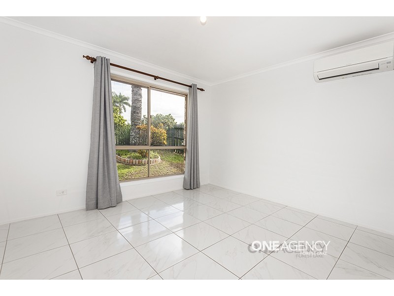 28 Clifton Crescent, Durack QLD 4077