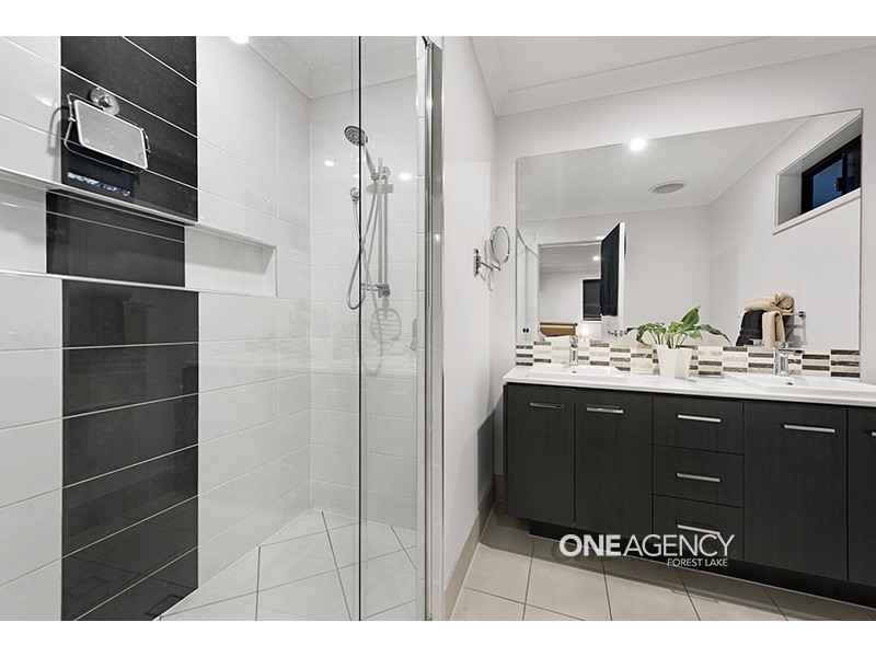 33-35 Steven Street, Camira QLD 4300