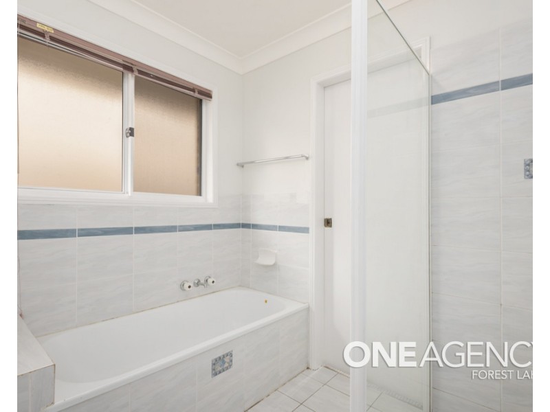 9 Monterey Close, Forest Lake QLD 4078