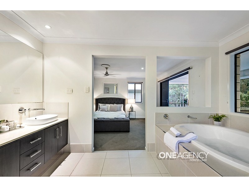 39 Palladium Boulevard, Hope Island QLD 4212