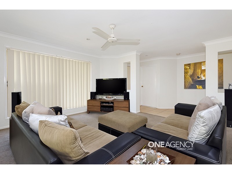 8 Moroney Court, Goodna QLD 4300