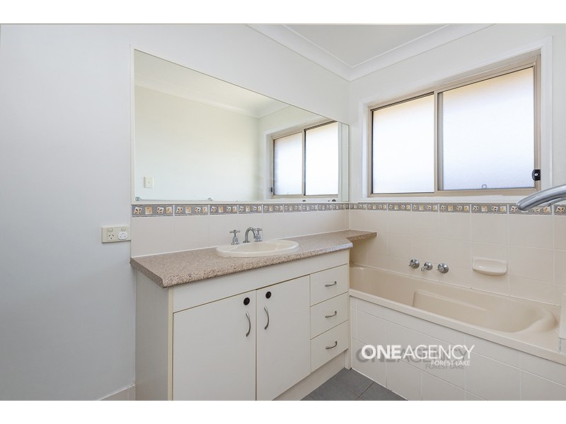 8 Moroney Court, Goodna QLD 4300