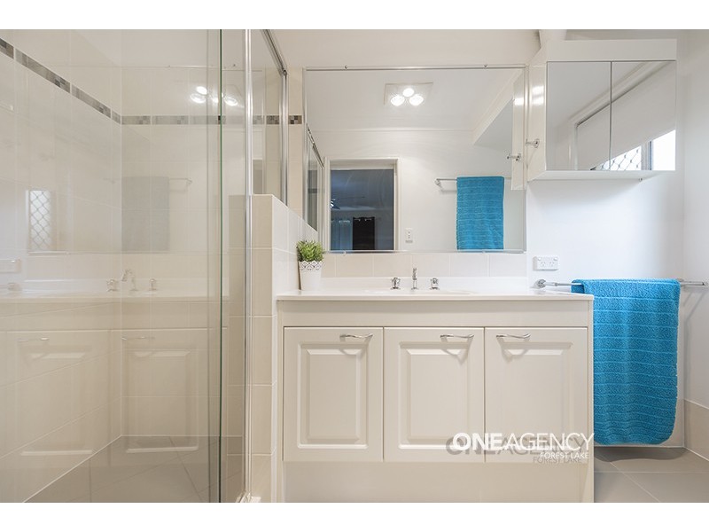 9 Sunny Street, Doolandella QLD 4077