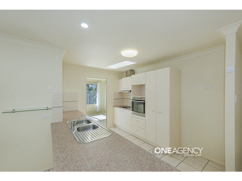 7 Leonie Place, Doolandella QLD 4077