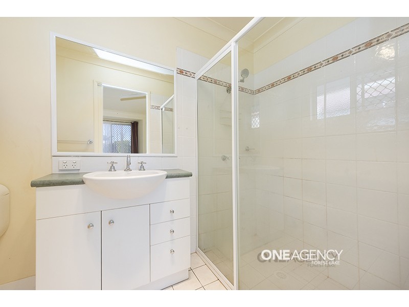 7 Leonie Place, Doolandella QLD 4077