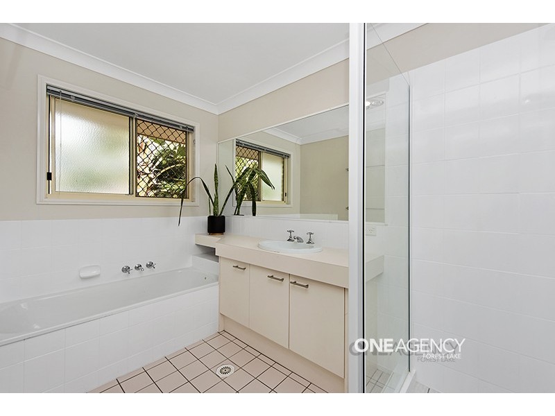 5 Springfield Pl, Forest Lake QLD 4078