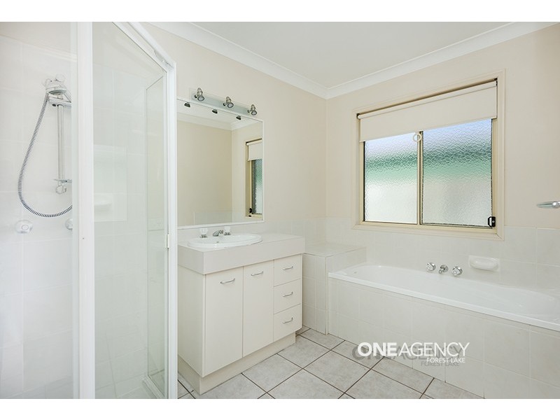 23 Macquarie Circuit, Forest Lake QLD 4078