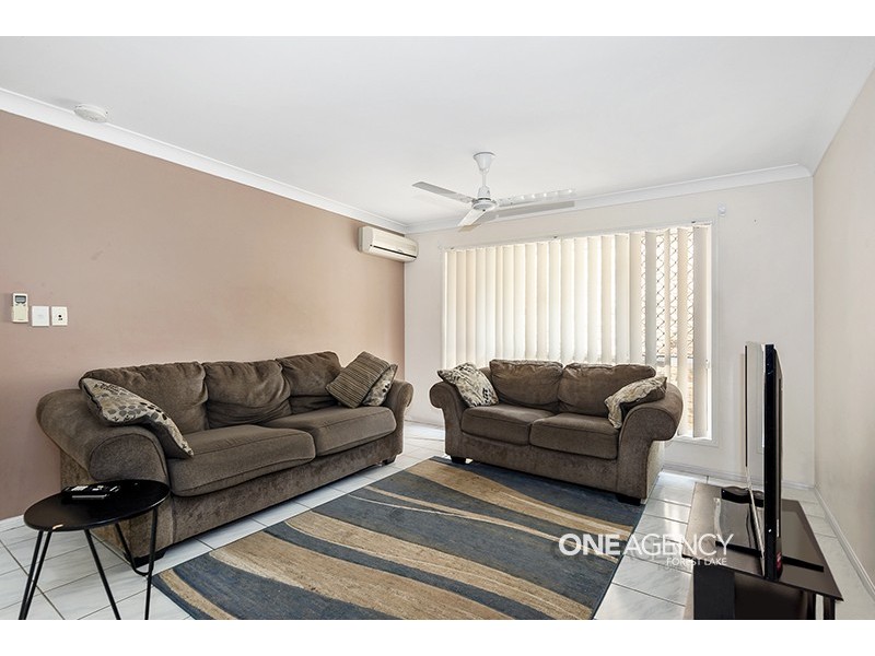 23 Tenterfield Place, Forest Lake QLD 4078