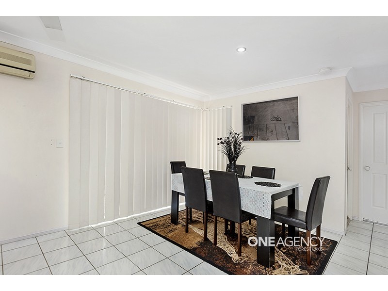 23 Tenterfield Place, Forest Lake QLD 4078