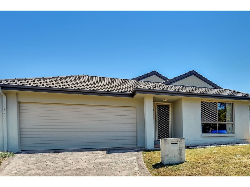17 Caper Close, Springfield Lakes QLD 4300