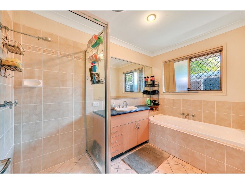 17 Caper Close, Springfield Lakes QLD 4300
