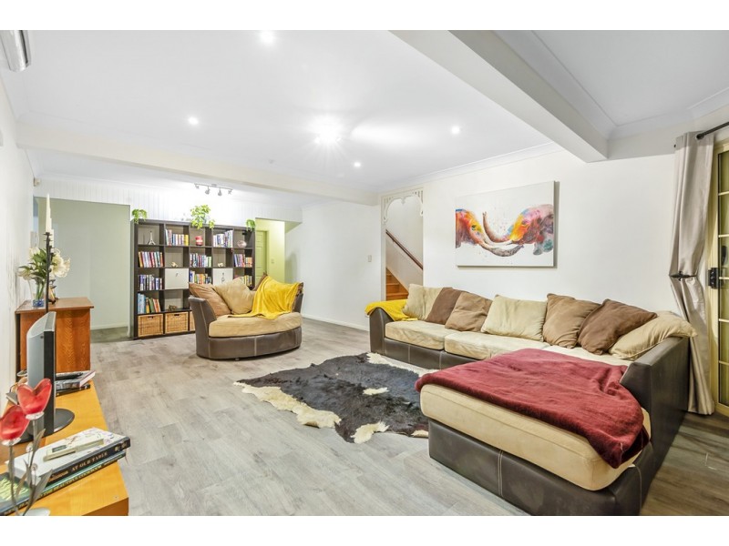 37 Paterson Pl, Forest Lake QLD 4078