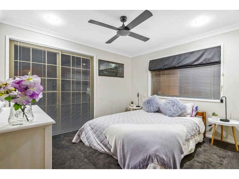 37 Paterson Pl, Forest Lake QLD 4078