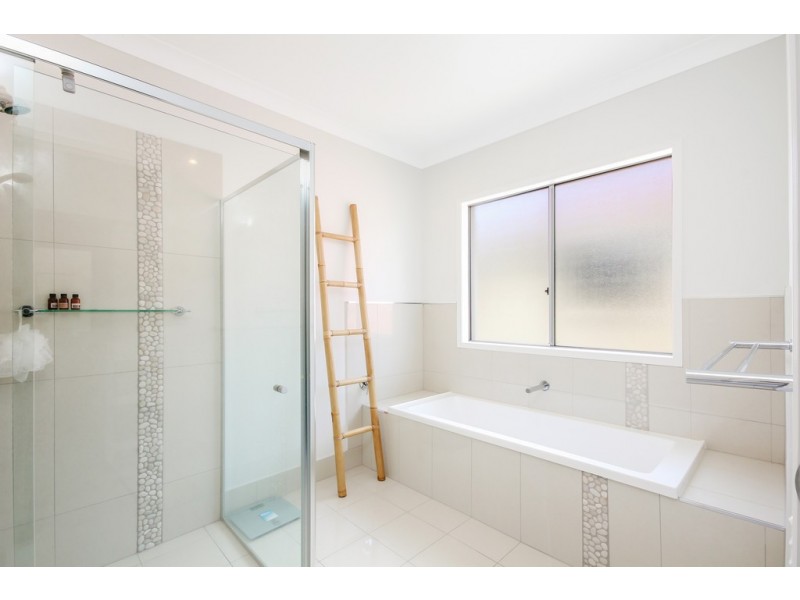 10 Cayman Pl, Forest Lake QLD 4078