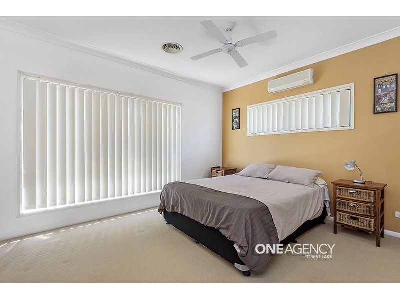 21 Santa Cruz Place, Forest Lake QLD 4078