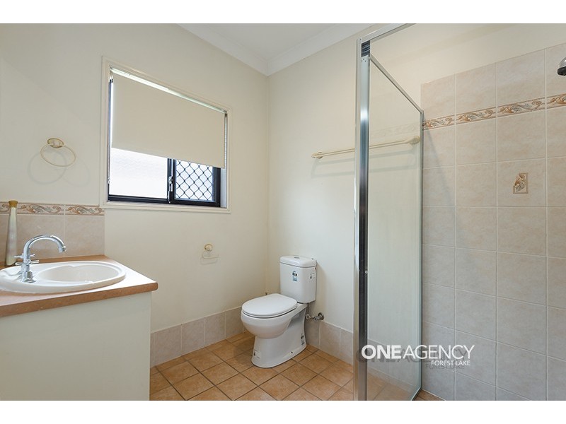 21 Santa Cruz Place, Forest Lake QLD 4078