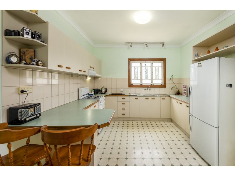 11a Old Logan Road, Gailes QLD 4300