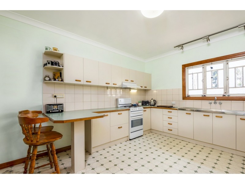 11a Old Logan Road, Gailes QLD 4300